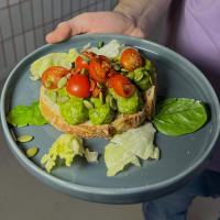 Авокадо тост - Zanoza Open Bar - готовим еду для современного жителя города