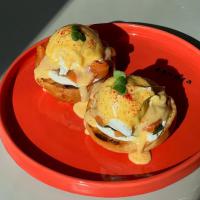 Яйца пашот с лососем - Zanoza Open Bar - готовим еду для современного жителя города