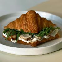 Круассан с курицей - Zanoza Open Bar - готовим еду для современного жителя города