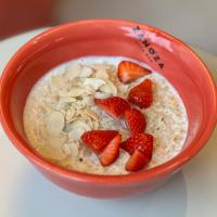 Овсяная каша на молоке - Zanoza Open Bar - готовим еду для современного жителя города